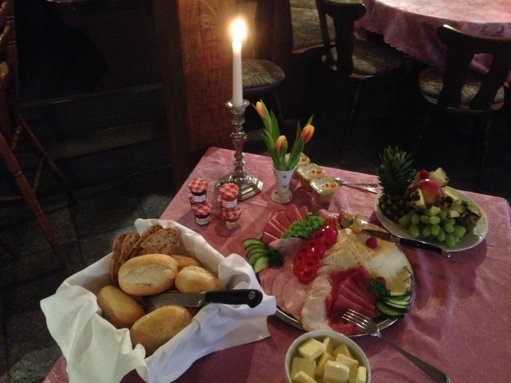 Gasthof & Pension Zum Saalestrand Bad Durrenberg Luaran gambar